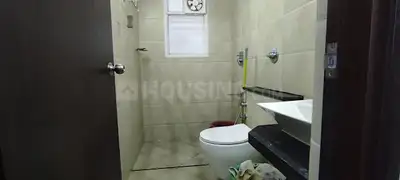 Bathroom Image of 1000 Sq.ft 2.5 BHK Apartment / Flat for sale in Provident Capella, Thirumalashettyhally Bengaluru for Rs. 12000000
