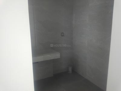 Bathroom Image of 1992 Sq.ft 3 BHK Apartment / Flat for sale in Shalimar Whispering Woods, Gomti Nagar Lucknow for Rs. 23000000