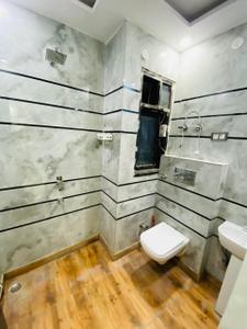 Image of 2350 Sq.ft 3 BHK Apartment / Flat for rent in Uttam Nagar, New Delhi for Rs. 21000