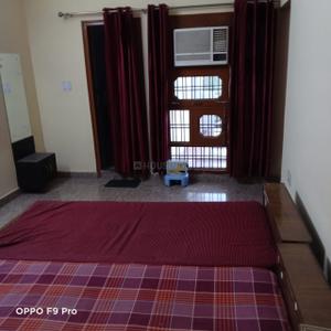 Bedroom Image of 2152 Sq.ft 2 BHK Builder Floor for rent in Gomti Nagar Lucknow for Rs. 26500