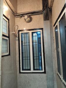 Bathroom Image of 1100 Sq.ft 2 BHK Builder Floor for rent in Noida Extension Greater Noida for Rs. 12000