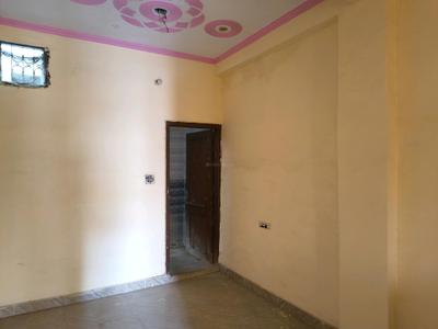 Bedroom Image of 675 Sq.ft 2 BHK Builder Floor for sale in Madhopura Ghaziabad for Rs. 2900000