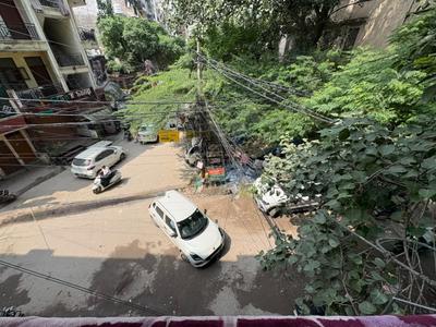 Balcony Image of 1000 Sq.ft 2 BHK Builder Floor for rent in Arjun Nagar New Delhi for Rs. 45000