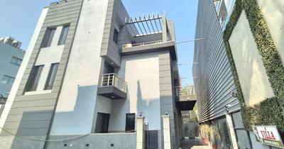 Image of 3000 Sq.ft 5 BHK Villa for sale in Risland Sky Mansion, Chhattarpur, New Delhi for Rs. 80000000