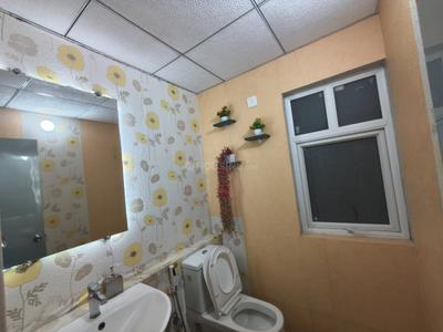 Bathroom Image of 1250 Sq.ft 3 BHK Apartment / Flat for rent in Shree Vardhman Victoria, Sector 70 Gurgaon for Rs. 48000