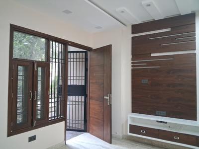 Bedroom Image of 900 Sq.ft 2 BHK Builder Floor for sale in Ramesh Nagar New Delhi for Rs. 15000000