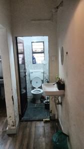 Bathroom Image of 1000 Sq.ft 1 BHK Apartment / Flat for rent in Aundh Pune for Rs. 26000