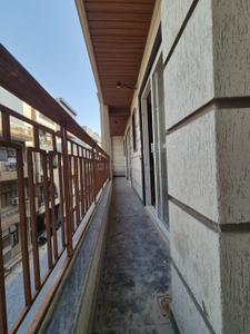 Balcony Image of 1350 Sq.ft 3 BHK Builder Floor for sale in Raja Garden New Delhi for Rs. 24000000