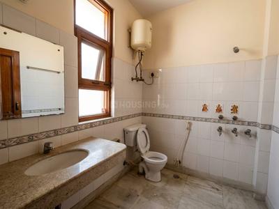 Bathroom Image of 1200 Sq.ft 3 BHK Independent House for rent in Sector 20 Noida for Rs. 17000
