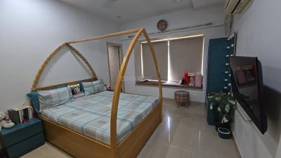 Bedroom Image of 900 Sq.ft 2 BHK Apartment / Flat for sale in Rustomjee Ozone, Goregaon West Mumbai for Rs. 36600000