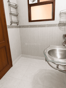 Image of 2200 Sq.ft 4 BHK Builder Floor for rent in New Friends Colony, New Delhi for Rs. 125000