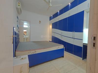 Bathroom Image of 1040 Sq.ft 2 BHK Apartment / Flat for rent in Gaurs 14th Avenue, Noida Extension Greater Noida for Rs. 27000