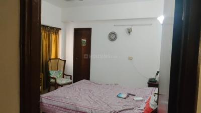 Bedroom Image of 2000 Sq.ft 3.5 BHK Apartment / Flat for rent in Azad Apartments, Kalu Sarai New Delhi for Rs. 130000