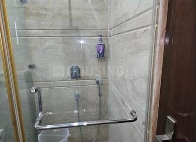Bathroom Image of 1200 Sq.ft 2 BHK Apartment / Flat for rent in Sahjanand Tulsi Homes, Sherpura Bharuch for Rs. 12300