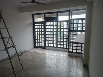 Bedroom Image of 2000 Sq.ft 4 BHK Apartment / Flat for sale in Mahagun Mansion Phase 1 and 2, Indirapuram Ghaziabad for Rs. 23000000