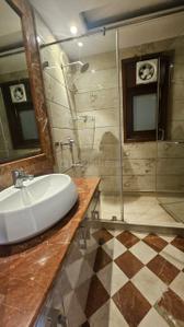 Bathroom Image of 2400 Sq.ft 4 BHK Builder Floor for sale in Sarvodaya Enclave New Delhi for Rs. 110000000