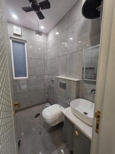 Bathroom Image of 500 Sq.ft 1 BHK Builder Floor for rent in Ramesh Nagar New Delhi for Rs. 23500
