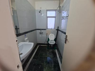 Bathroom Image of 1105 Sq.ft 2 BHK Apartment / Flat for sale in DLF Regency Park 1, DLF Phase 4 Gurgaon for Rs. 22500000