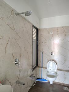 Common Bathroom Image of 450 Sq.ft 1 BHK Apartment / Flat for rent in Raunak Heights, Kasarvadavali Thane for Rs. 17802