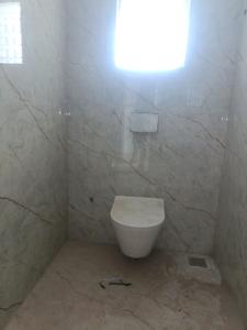 Regency Crest Attached Bathroom with Bedroom Two 4