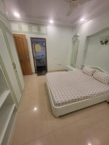 Bedroom Image of 755 Sq.ft 2 BHK Apartment / Flat for sale in Ajmera Yogi Hills, Mulund West Mumbai for Rs. 15000000