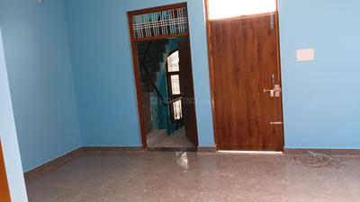 Bedroom Image of 350 Sq.ft 1.5 BHK Independent House for rent in Rajajipuram Lucknow for Rs. 8000