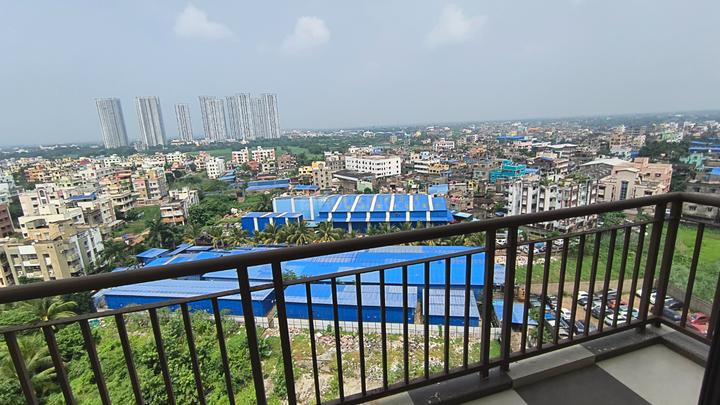 Shivom Utopia Main Image 1