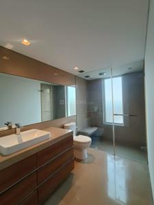 Bathroom Image of 4650 Sq.ft 4.5 BHK Apartment / Flat for sale in Panchshil The Address, Sangamvadi Pune for Rs. 100000000