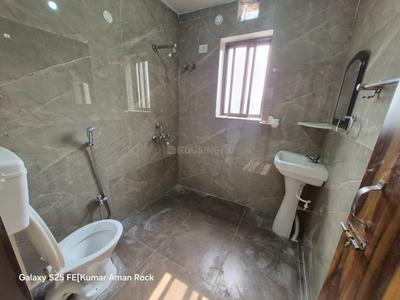 Bathroom Image of 2000 Sq.ft 3 BHK Apartment / Flat for rent in Kokar Ranchi for Rs. 25000