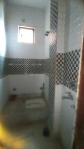 Bathroom Image of 810 Sq.ft 2 BHK Builder Floor for rent in Dashrath Puri New Delhi for Rs. 18000
