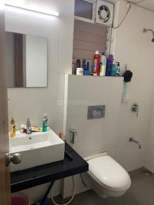 Bathroom Image of 1000 Sq.ft 2 BHK Apartment / Flat for sale in Godrej Emerald, Thane West Thane for Rs. 12000000