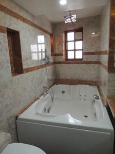 Bathroom Image of 3200 Sq.ft 4 BHK Apartment / Flat for sale in Moraj Palm Paradise, Sanpada Navi Mumbai for Rs. 125000000