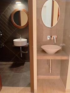 Bathroom Image of 750 Sq.ft 2 BHK Apartment / Flat for sale in Meru Codename BKC, Kurla West Mumbai for Rs. 18000000