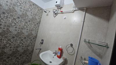 Image of 600 Sq.ft 2 BHK Apartment / Flat for rent in Dadar East, Mumbai for Rs. 72000