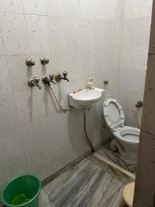 Bathroom Image of 3600 Sq.ft 10 BHK Independent House for sale in Bakalpur Mathura for Rs. 42000000