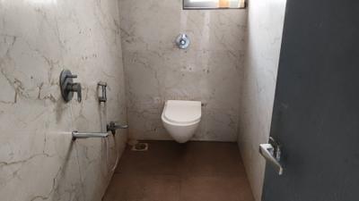 Bathroom Image of 418 Sq.ft 1 BHK Apartment / Flat for rent in Kaveri Heights, Ghatkopar East Mumbai for Rs. 42000