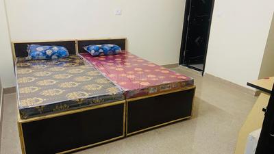 Bedroom Image of Shine pg  in Sector 62, Noida