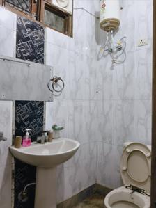 Image of 900 Sq.ft 1.5 BHK Builder Floor for rent in Patel Nagar, New Delhi for Rs. 32000