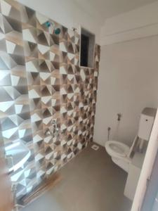 Bathroom Image of 1260 Sq.ft 2 BHK Apartment / Flat for rent in S8 Sun Signature 2, Imran Nagar Vapi for Rs. 16000