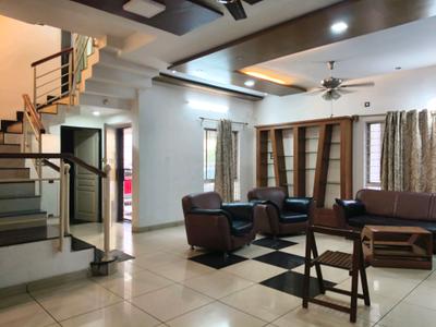 Living Room Image of 3500 Sq.ft 4 BHK Builder Floor for rent in Pharande Culture Crest, Spine Road Pune for Rs. 80000