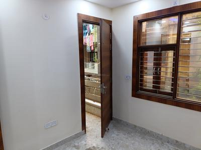 Bedroom Image of 540 Sq.ft 2 BHK Builder Floor for sale in Laxmi Nagar New Delhi for Rs. 6000000
