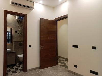 Bedroom Image of 1800 Sq.ft 3 BHK Builder Floor for sale in East Of Kailash New Delhi for Rs. 46000000