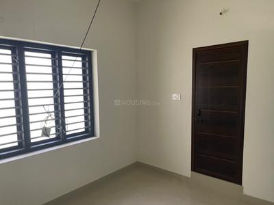 Bedroom Image of 700 Sq.ft 2 BHK Apartment / Flat for rent in Madathilpadam Kozhikode for Rs. 800