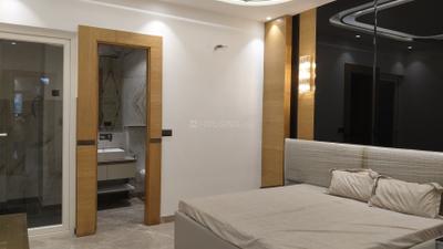 Bedroom Image of 1800 Sq.ft 3 BHK Builder Floor for sale in Vikaspuri New Delhi for Rs. 36000000