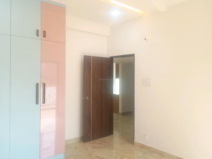 Hallmark Skyrena Main Image 1