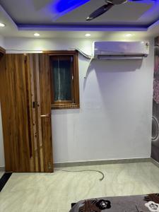 Bedroom Image of 950 Sq.ft 3 BHK Independent House for rent in Govindpuri New Delhi for Rs. 21000