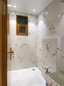 Common Bathroom Image of 1350 Sq.ft 3 BHK Builder Floor for sale in Indirapuram Ghaziabad for Rs. 14500000