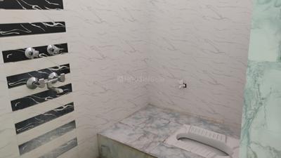 Bathroom Image of 1100 Sq.ft 1 BHK Independent House for rent in Kolhaura Gaya for Rs. 5500