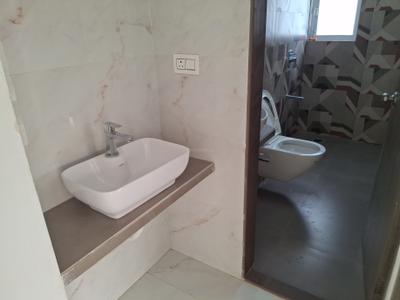 Image of 1250 Sq.ft 3.5 BHK Apartment / Flat for sale in Andheri West, Mumbai for Rs. 40000000