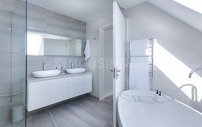 Bathroom Image of 1500 Sq.ft 3 BHK Apartment / Flat for sale in Swaraj Homes Ekta Heritage, Santacruz West Mumbai for Rs. 75000000